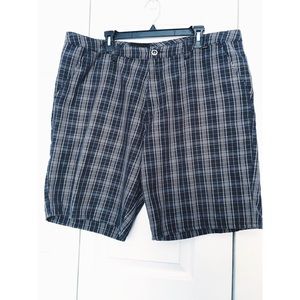 Hurley Mens Plaid Flat Front Trouser Shorts with Pockets